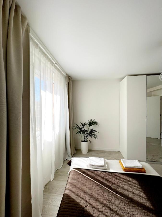 Cozy Modren Apartment On Malvarrosa Beach Βαλένθια Εξωτερικό φωτογραφία